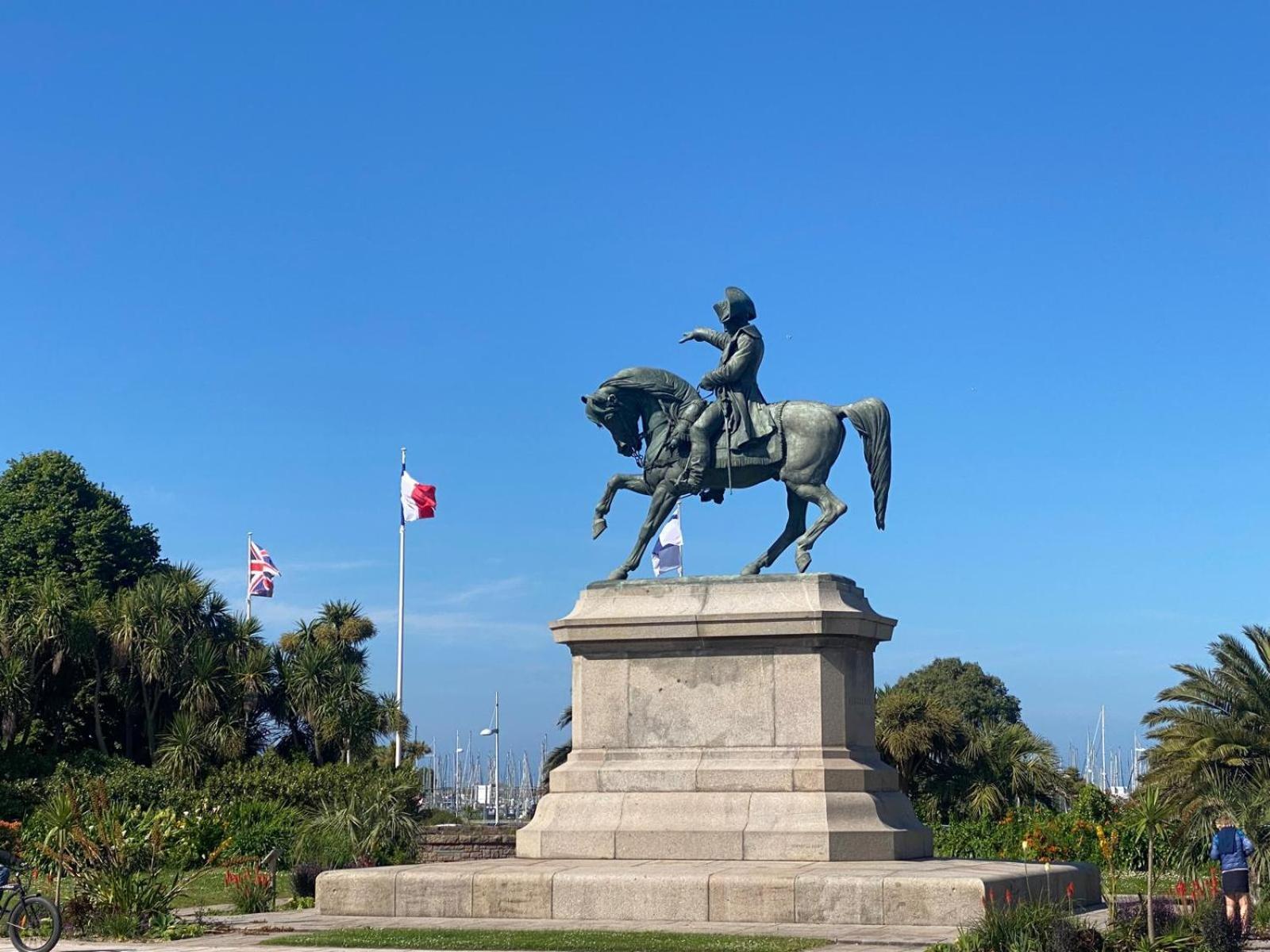 L'Escale Cherbourgeoise Εξωτερικό φωτογραφία